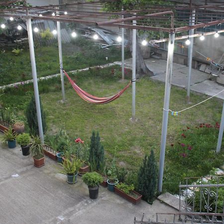 Guesthouse Levani Gori Bagian luar foto